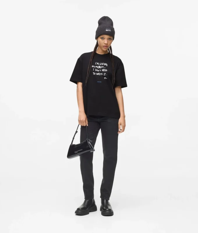 Lässiges T-Shirt mit Karl-Zitat