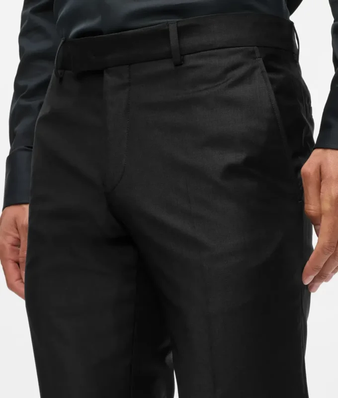 Maßgeschneiderte Hose aus Wollmischung Maßgeschneiderte Hose aus Wollmischung