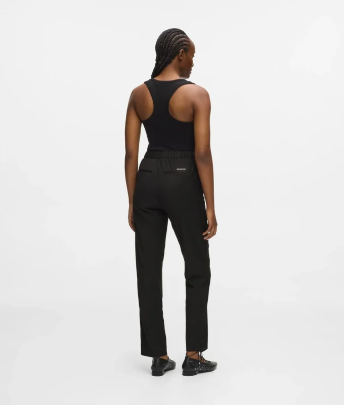Maßgeschneiderte Hose aus Wollmischung Maßgeschneiderte Hose aus Wollmischung
