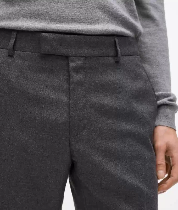 Maßgeschneiderte Hose mit geradem Bein Maßgeschneiderte Hose mit geradem Bein