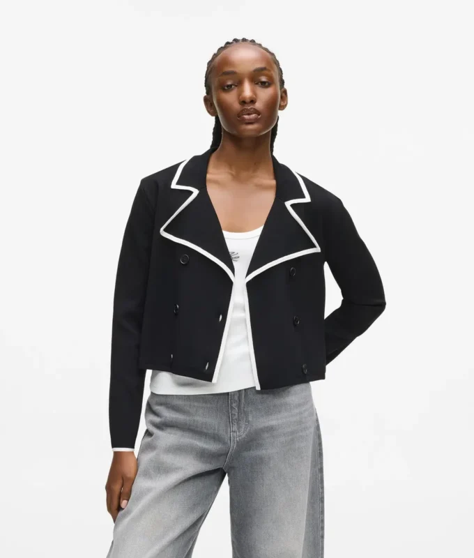 Maßgeschneiderte Strickjacke