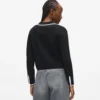 Maßgeschneiderte Strickjacke