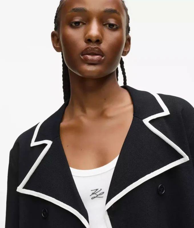 Maßgeschneiderte Strickjacke