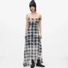 Maxikleid aus kariertem Mesh Maxikleid aus kariertem Mesh