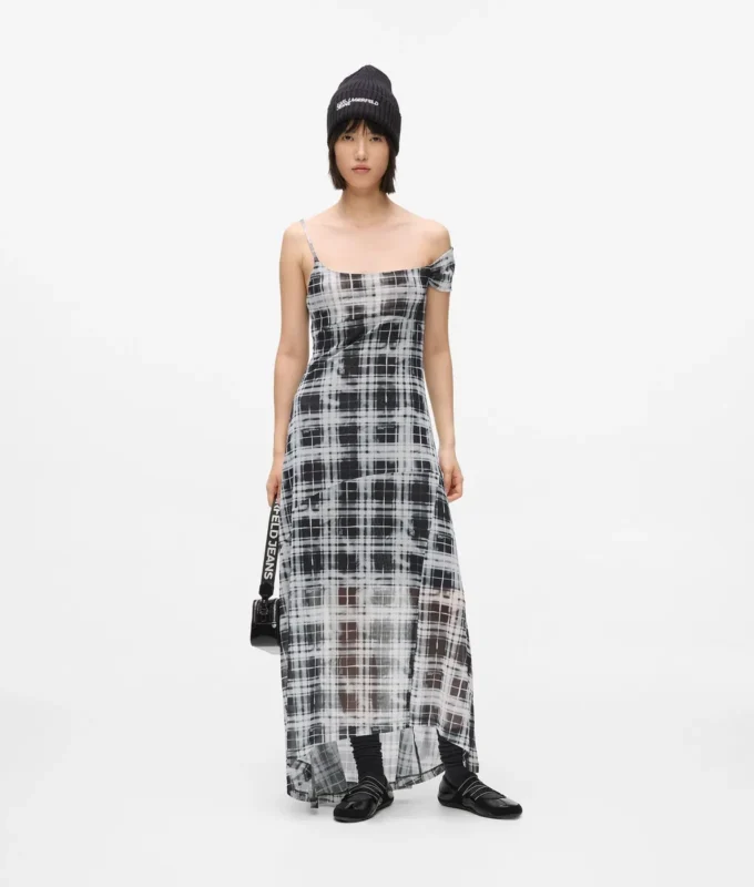 Maxikleid aus kariertem Mesh Maxikleid aus kariertem Mesh