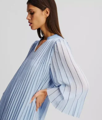 MAXIKLEID MIT PLISSEES MAXIKLEID MIT PLISSEES