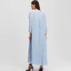 MAXIKLEID MIT PLISSEES MAXIKLEID MIT PLISSEES
