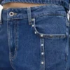 Mom-Jeans mit Nieten Mom-Jeans mit Nieten