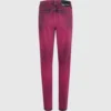 Mom-Jeans mit Sprühfarbe Mom-Jeans mit Sprühfarbe
