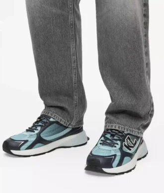 Orion Sneakers mit seitlicher Überlagerung
