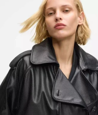 Perforierter Trenchcoat aus Kunstleder