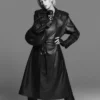 Perforierter Trenchcoat aus Kunstleder