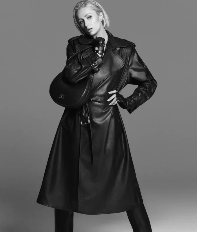 Perforierter Trenchcoat aus Kunstleder