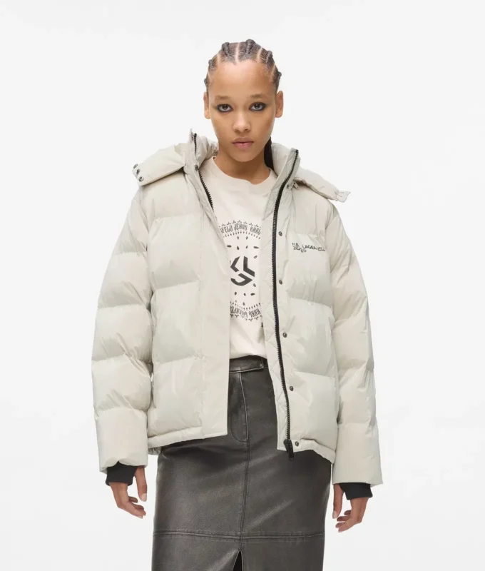 Perlmuttfarbene Pufferjacke Perlmuttfarbene Pufferjacke