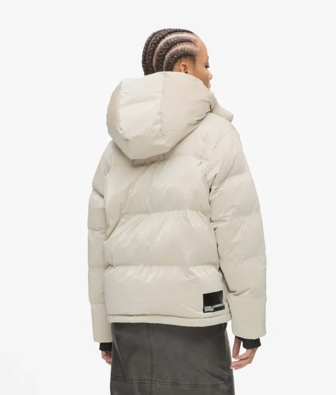Perlmuttfarbene Pufferjacke Perlmuttfarbene Pufferjacke