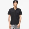 Polohemd mit Monogramm-Ansteckpin