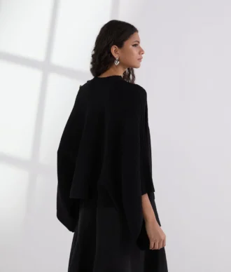 PONCHO AUS RIPPSTRICK PONCHO AUS RIPPSTRICK