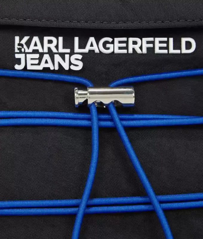 PRAKTISCHE GÜRTELTASCHE MIT KORDELZIEHERSCHLINGE PRAKTISCHE GÜRTELTASCHE MIT KORDELZIEHERSCHLINGE