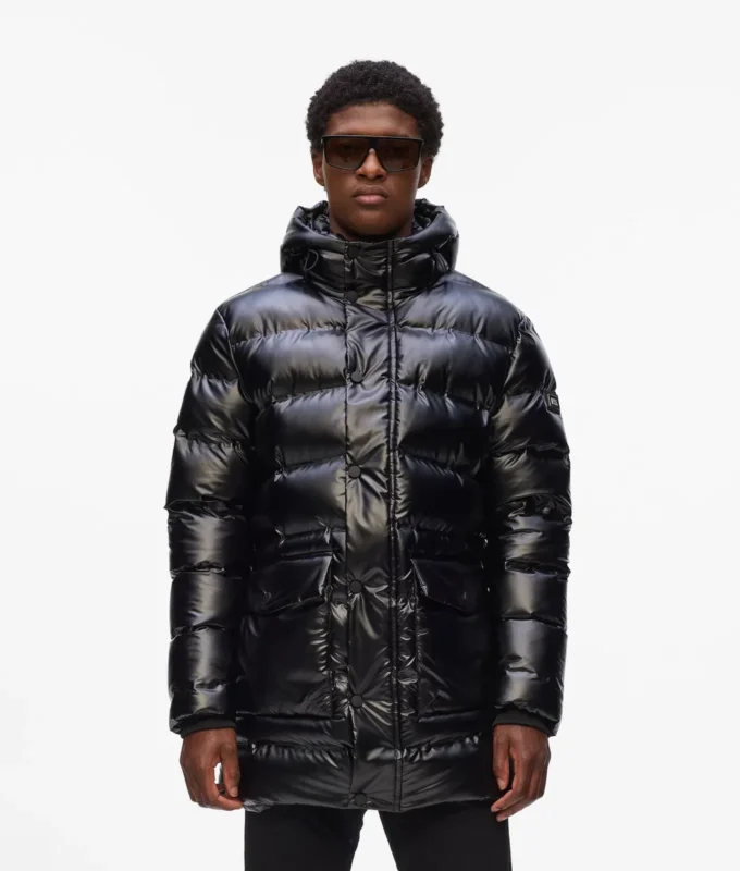 Pufferjacke mit Kapuze Pufferjacke mit Kapuze