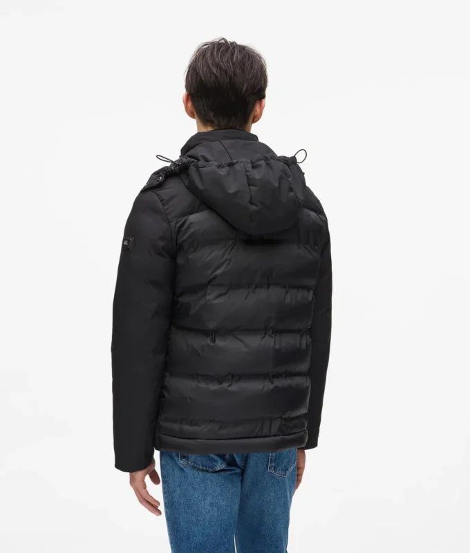 Pufferjacke mit Kapuze Pufferjacke mit Kapuze