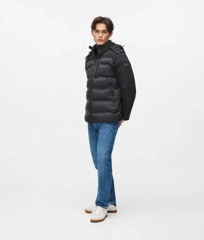 Pufferjacke mit Kapuze Pufferjacke mit Kapuze