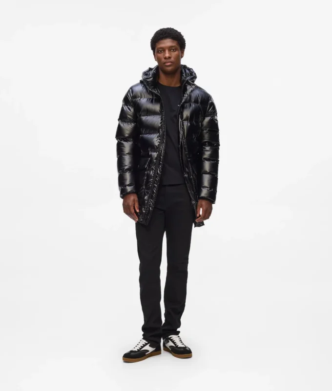 Pufferjacke mit Kapuze Pufferjacke mit Kapuze