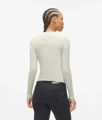 Pullover mit Ausschnitt Pullover mit Ausschnitt