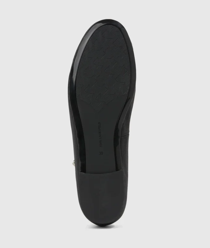 Pumps mit Schleifenverzierung