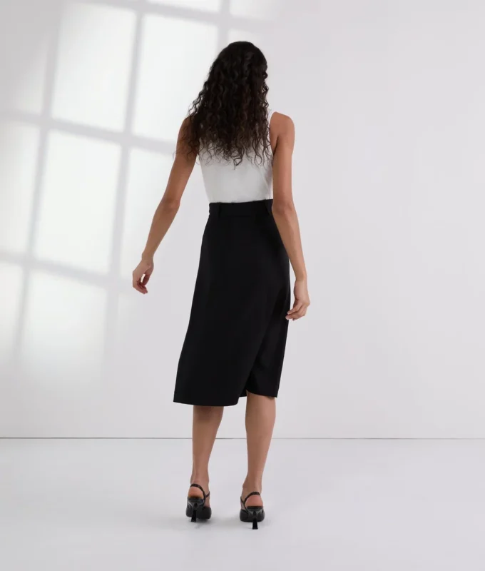 ROCK MIT PLISSEEDETAILS ROCK MIT PLISSEEDETAILS