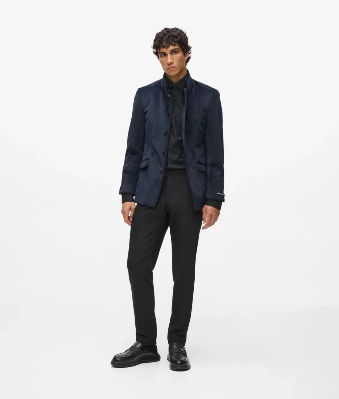 Samtjacke mit hohem Stehkragen