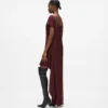 Satin-Kleid mit offenem Rücken Satin-Kleid mit offenem Rücken