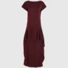 Satin-Kleid mit offenem Rücken Satin-Kleid mit offenem Rücken