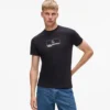 Schmal geschnittenes Logo-T-Shirt