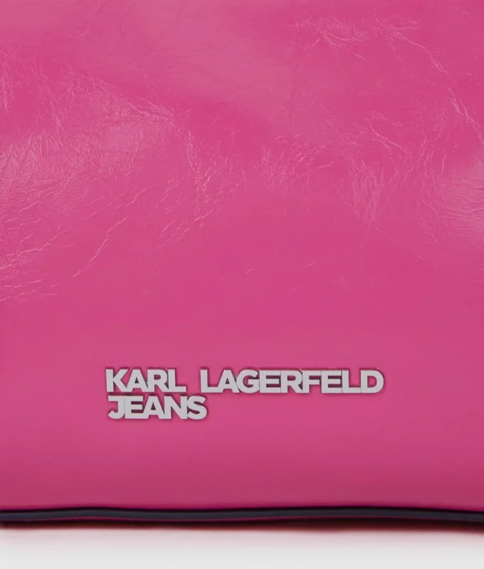 Schultertasche mit Schnallen Schultertasche mit Schnallen