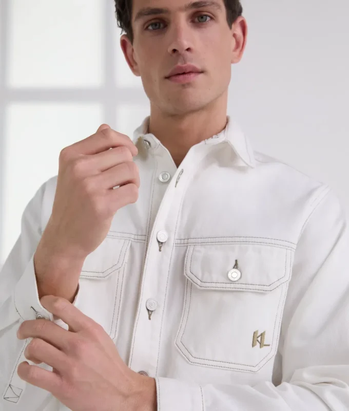 SHIRT MIT KONTRASTSTICHEN SHIRT MIT KONTRASTSTICHEN