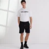 SHORTS MIT KONTRASTSTICH