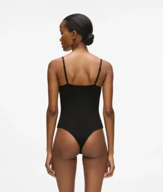 Signature-Body mit hohem Beinausschnitt