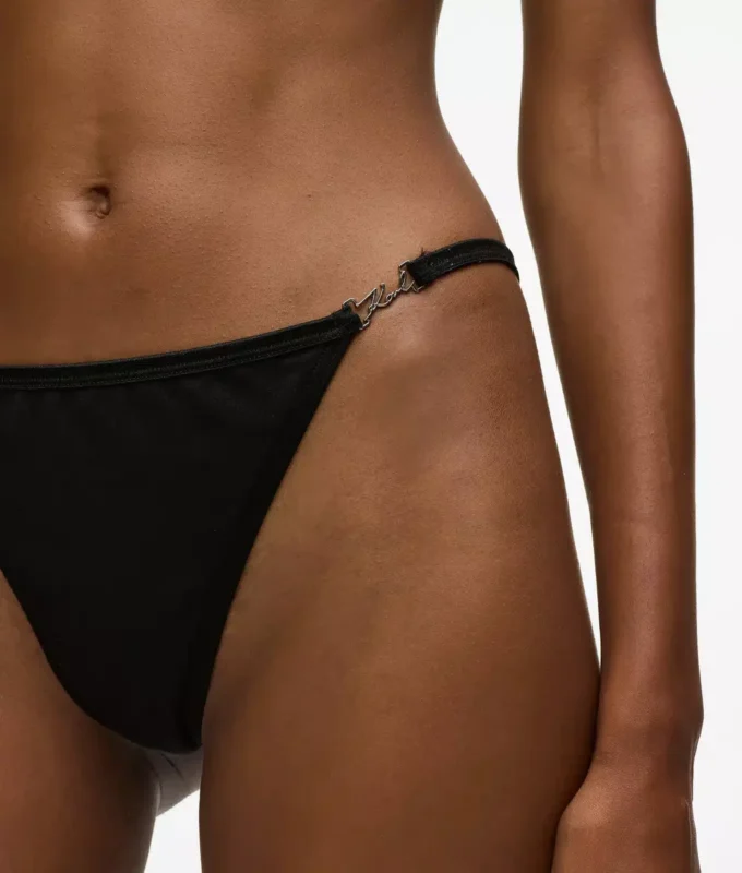 Signature-String mit hohem Beinausschnitt Signature-String mit hohem Beinausschnitt