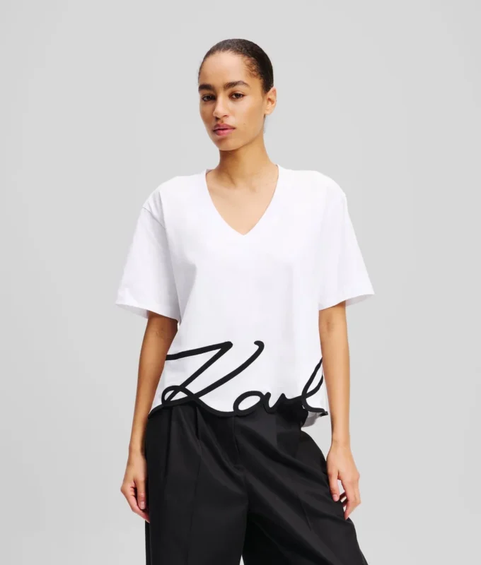 SIGNATURE V-NECK T-SHIRT SIGNATURE V-NECK T-SHIRT