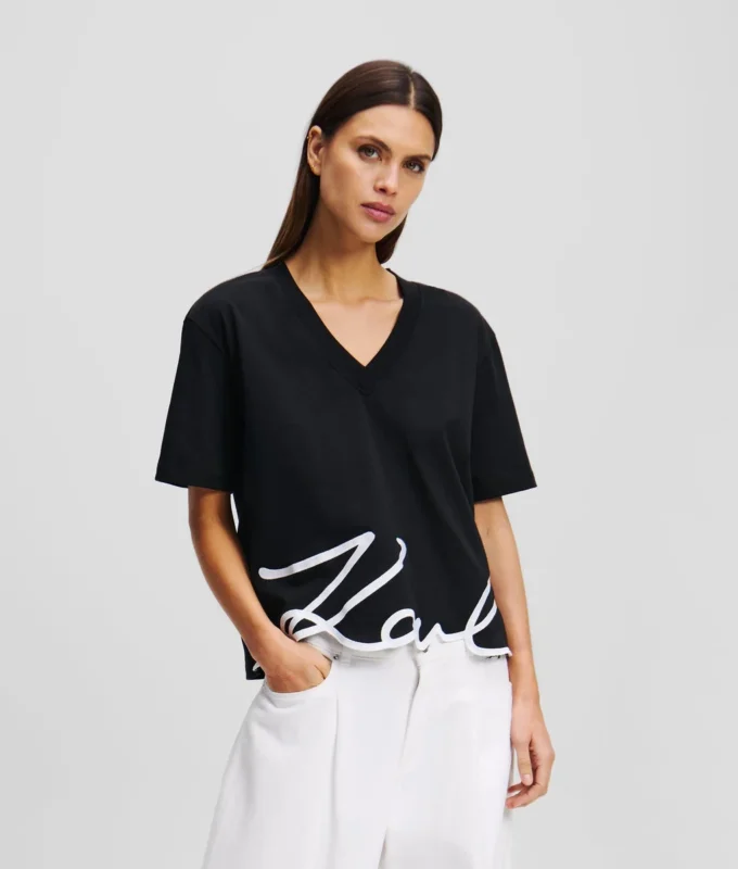 SIGNATURE V-NECK T-SHIRT SIGNATURE V-NECK T-SHIRT