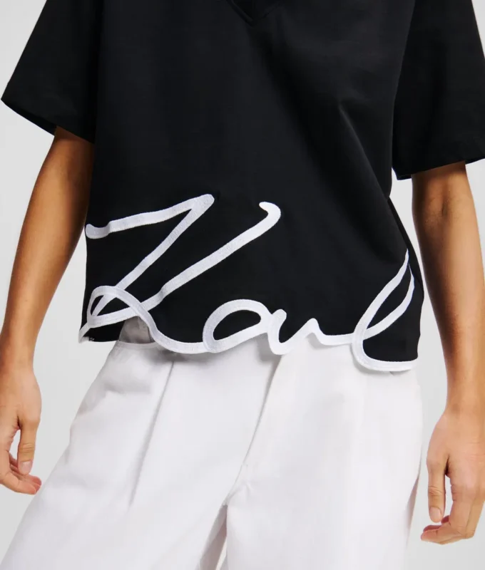 SIGNATURE V-NECK T-SHIRT SIGNATURE V-NECK T-SHIRT