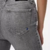 Skinny-Jeans mit hoher Taille Skinny-Jeans mit hoher Taille