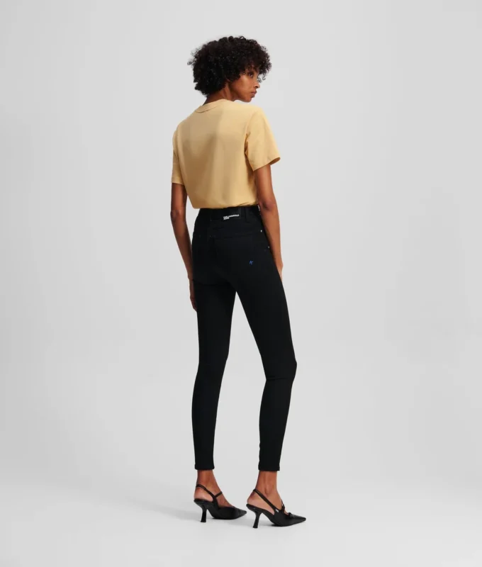 SKINNY-JEANS MIT HOHER TAILLE SKINNY-JEANS MIT HOHER TAILLE