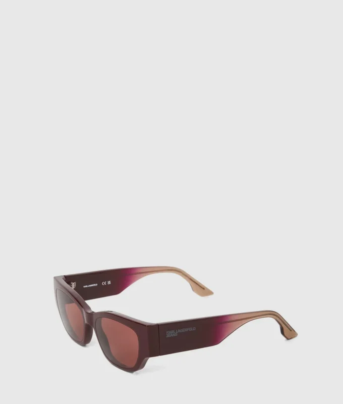 Sonnenbrille mit tiefen Bügeln