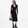Strickkleid mit Reißverschluss vorne Strickkleid mit Reißverschluss vorne