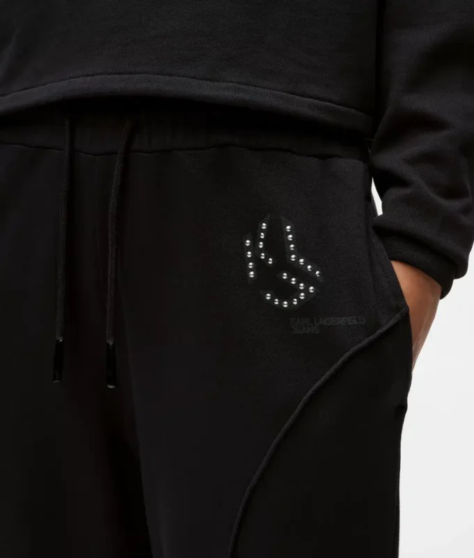 Sweathose mit Monogramm und Nieten Sweathose mit Monogramm und Nieten