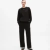 Sweatshirt mit Strasssteinen Sweatshirt mit Strasssteinen