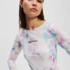 T-SHIRT MIT BLUMENMUSTER T-SHIRT MIT BLUMENMUSTER