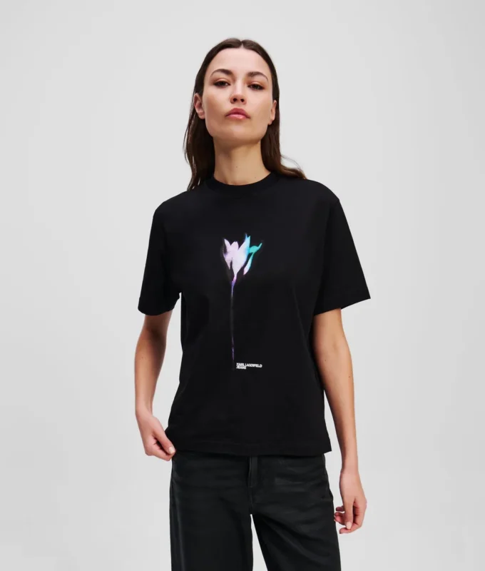 T-SHIRT MIT BLUMENPRINT T-SHIRT MIT BLUMENPRINT