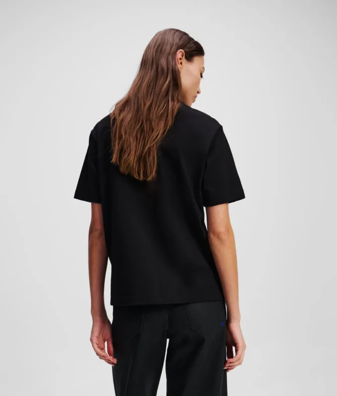 T-SHIRT MIT BLUMENPRINT T-SHIRT MIT BLUMENPRINT